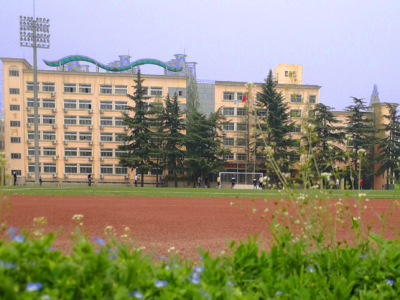 學(xué)校環(huán)境